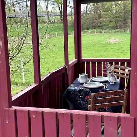 Kuscheltage Im Zirkuswagen Am Kanal Im Muensterland