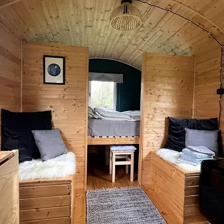 Kuscheltage Im Zirkuswagen Am Kanal Im Muensterland *