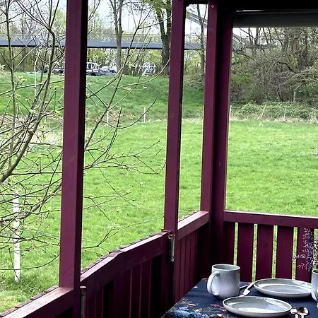 Kuscheltage Im Zirkuswagen Am Kanal Im Muensterland *