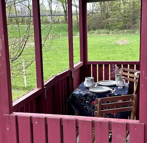 Kuscheltage Im Zirkuswagen Am Kanal Im Muensterland